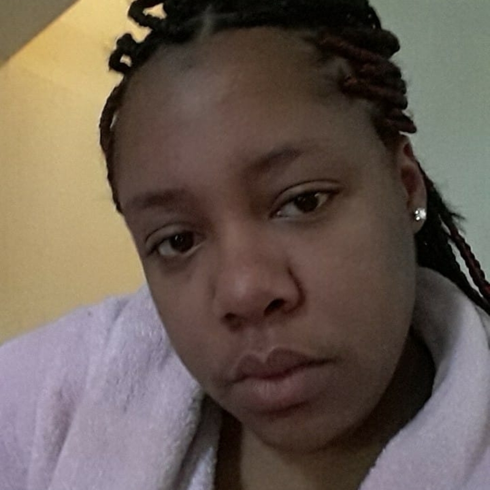 Meet your Posher, Alicia